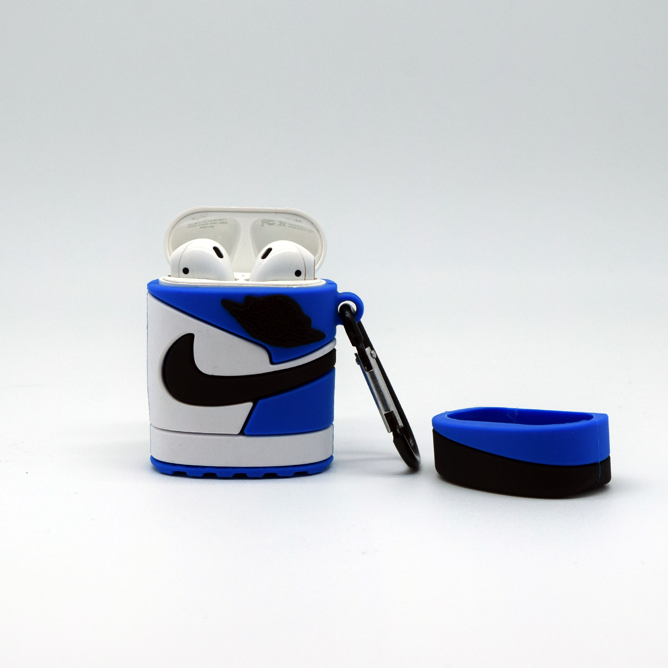 The New Sneakerhead. Airpod Case - Chicago