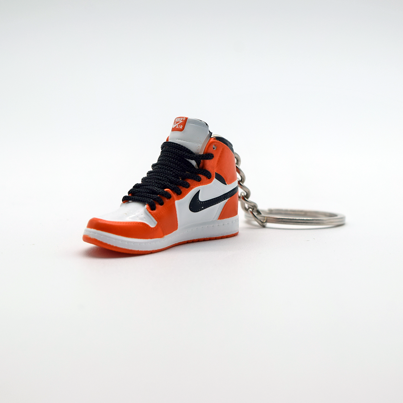 New Sneakerhead AJ1 Reversed Shattered Backboard - Keychain.
