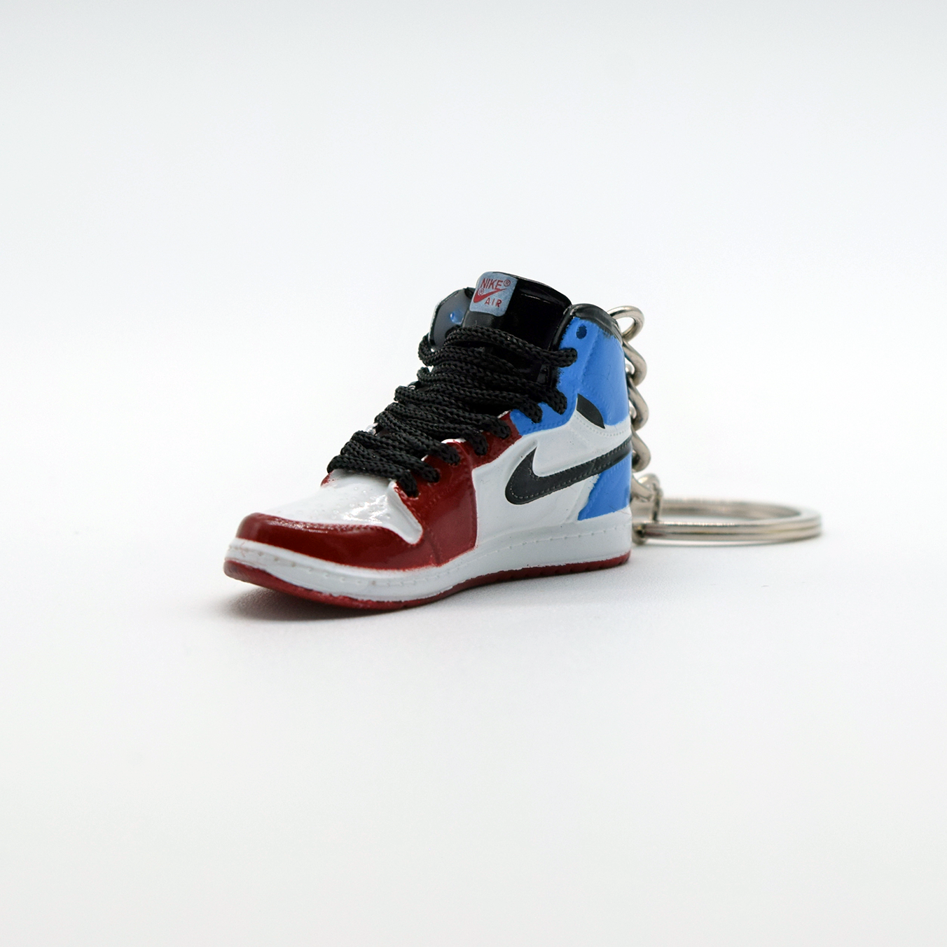 New Sneakerhead AJ1 Fearless - Keychain.