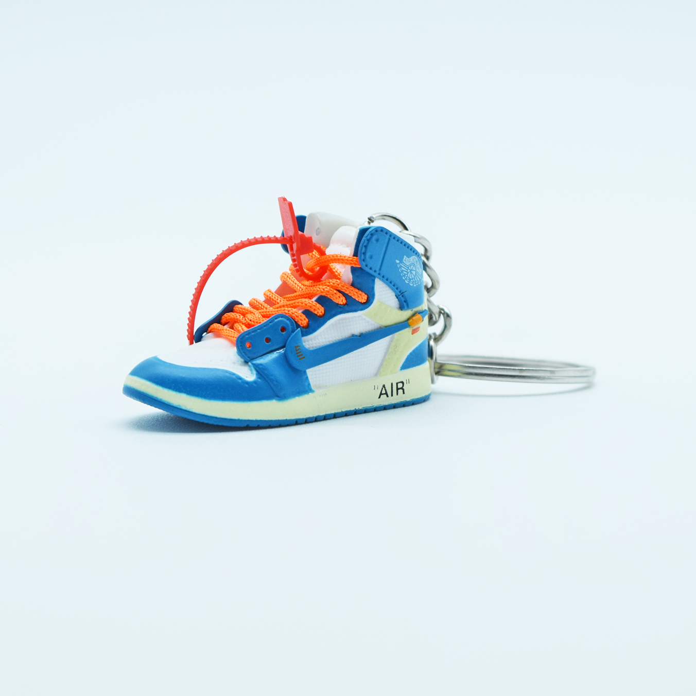 New Sneakerhead AJ1 Off-White UNC - Keychain.